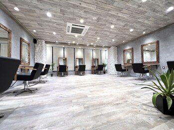 Moana by HEADLIGHT 綱島店【モアナ バイ ヘッドライト】