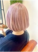 ピンクベージュ
