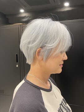 ハルキミナトジャパン センダイ(HARUKI MINATO japan SENDAI) 白髪ぼかしホワイトカラー