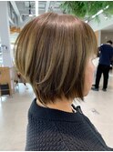 ダブルカラーショートボブインナーカラーハイライトケアブリーチ