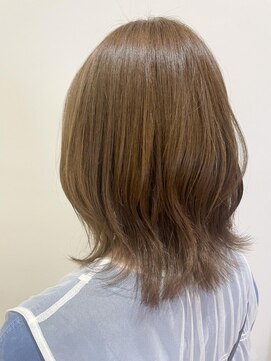 アングゥギャラリー(ungu GALLERY) ミディアム/ベージュ/透明感/ブリーチ無し