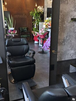 チャーム(charm)の写真/《栃木駅×隠れ家サロン》豊富な知識と技術で憧れのスタイルに☆１フロア貸切なのでお悩みも相談しやすい◎