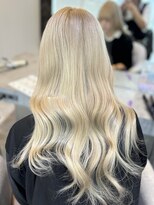 ラビス 浦和(Lovis)&nbsp;前髪／アンブレラカラー／ウェーブパーマ／韓国マッシュ