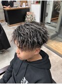 メンズパーマホワイトメッシュツイスパ短髪