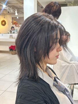 アクアオモテサンドウ(ACQUA omotesando) *くびれミディアムウルフカット!ミディアムレイヤーウルフヘア