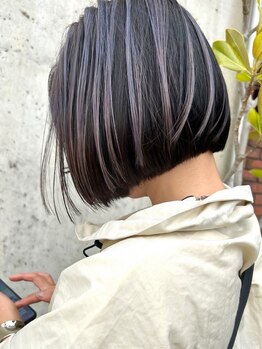 ヘアースペース レガッタ(hair space Regatta)の写真/《大人女性の白髪ぼかしハイライトが大人気！艶のある上品な髪に仕上げます♪》若々しく美しい髪に…☆