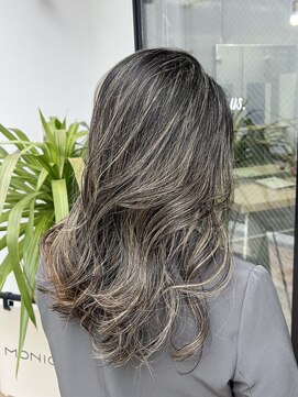 モニカ(MONIQA) 地毛ハイライト