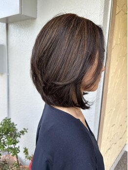 カルチェ(Quartier)の写真/天然成分配合のヘナを使用したオーガニックカラーで、髪にも頭皮にも優しく、艶のある仕上がりを実現♪