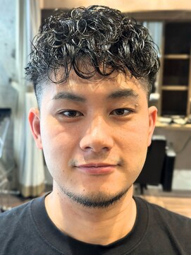 メンズココ 日本橋店(MENS COCO) 【ビジネスマン必見】フェード/スペインカール/ブルーブラック