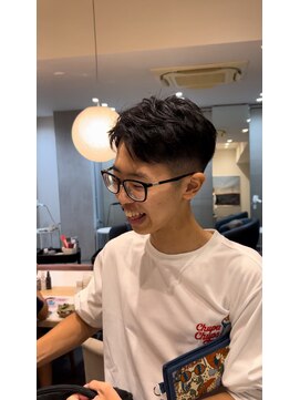 コル(Cor) 刈り上げショート