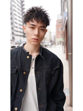 ロミーオム 本厚木(ROMMY. Homme) 刈り上げツーブロック束感王道ショートパーマメンズヘア