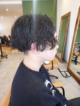 ヨハク(yohak) メンズセンターパート×ツイストスパイラル