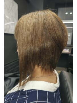 ヘアーサロン リーベ 東久留米店(Hair Salon Liebe) 前下がりショート