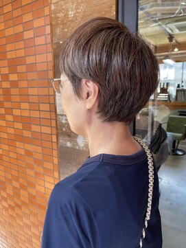 コモレビ(komorebi) 【嶋崎翔】イメチェンにもなる！白髪ぼかし×ショートカット