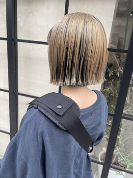 トロンヘアー(tronc hair) 白髪はあえて生かす！