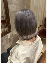ヘアサロン アプリ(hair salon APPLI)&nbsp;大人気の切りっぱなしハイトーンカラー♪