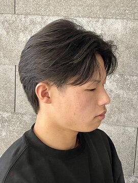 ニアウ 伊勢崎連取店(Niau) センターパートニュアンスパーマコンマバング