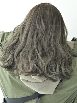 アンバー(Amber) オリーブ×ロブ