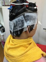 マンアンドウーマン カットハウスMAN&WOMAN ダウンパーマセンターパートグラデーション