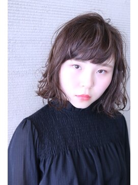 エムズキュラティフ(e'mZ Curatif) カーキグレージュ◆山内望未◆emZCuratif