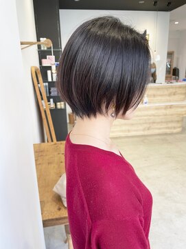 アテナ 六本松店(ATENA) ほどよい丸みの大人美人ショート