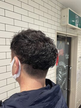 バーバーショップ ヘアーレストホーム(Barber Shop HAIR REST HOME) バーバーランダムスパカットデジタルボディパーマ20代30代人形町