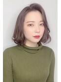 透明感をアップ　ブラウンアッシュボブミディ