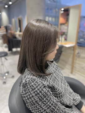 リーオオサカ(Lee Osaka) 【Lee大阪店】オリーブグレージュ×ロングボブ/新出