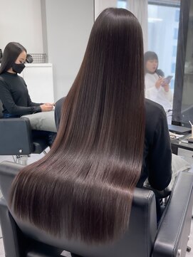 エル バイ アンキシム(elu by AHNKISM) 艶髪レイヤーカット髪質改善縮毛矯正似合わせ心斎橋