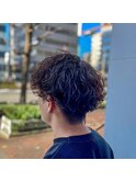 スペインカールゆるめ波巻き×フェードカット