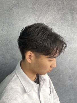 クレオ 福大通り店(CREO) 黒髪×センターパート