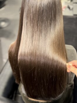 ファンデーション(FOUNDATION)の写真/髪質改善×縮毛矯正◇髪の広がり・うねり・アホ毛をおさえたい方へ*ナチュラルな丸みストレートが◎