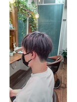 カラフル ヘアー(Colorful hair)&nbsp;透明度ばつぐんシルバーマッシュスタイル