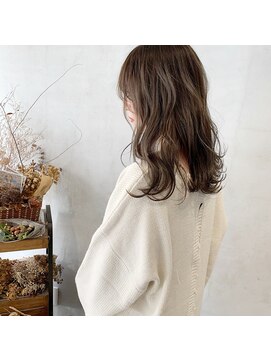 ミント(mint) ミルクティーグレージュ/グレージュ/ブリーチカラー