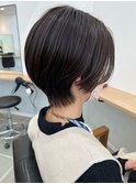 大人可愛い小顔前下がりハンサムショート