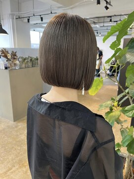 メリー オオサカ(Merly Osaka) ボブに似合う中明度カラー_mellow brown_