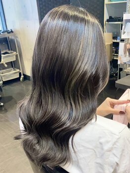 ヘア フラッグ 西葛西店(hair flag)の写真/【イルミナカラー＋カット￥7480】今までにないツヤ感、発色、色持ちも◎なりたい理想のスタイルへ。