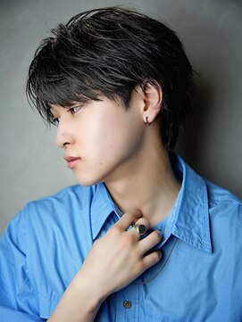 ノーリミット(No Limit) [大阪/梅田]ショートセンターパート/毛流れツイストパーマ