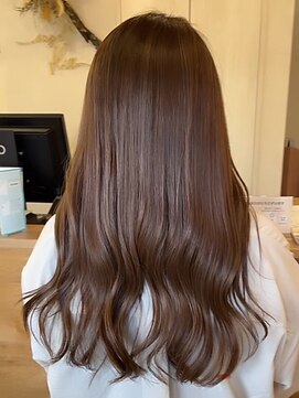 イーズヒュウ(ease HUE.) 透け感たっぷりの透明感カラーブラウン