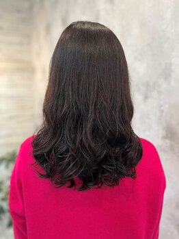 フロー(floww)の写真/髪で第一印象も変わる♪年齢や季節と共に状態が変化する頭皮環境。土台から整えることで美しい艶髪に★