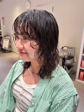 アム(amu) ウルフパーマ/パーマウルフ/小顔カット/ゆるめパーマ