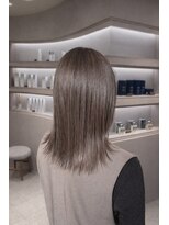 エレノア 静岡店(Eleanor)&nbsp;【ミルクティーベージュ × 外はねストレート】