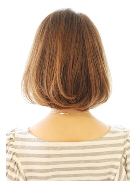 レウナ 外苑前(Reuna) 大人可愛いワンカールボブ　似合わせボブ