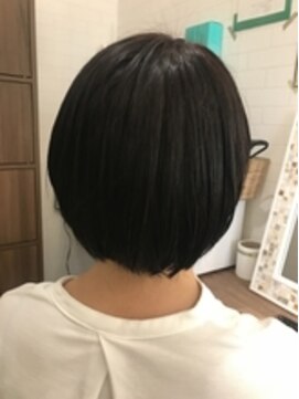 カラーカラー(color×color) ショートボブ