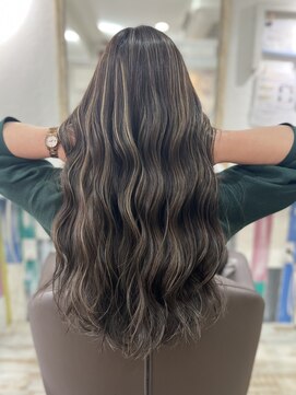 ザブリッジ(the Bridge) ロング×グレージュハイライト