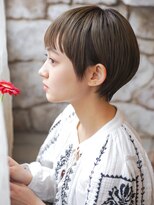 カライング(ing) 大人可愛い20代30代40代黒髪前下がりひし形小顔ボブ丸みショート