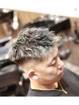 バーバーショップ スバル(BARBERSHOP SUBARU) ＜理容室＞＜バーバー＞アップバングフェード