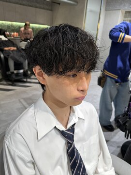 ゼスト リル 新宿(ZEST lill) 塩澤太一 シャドウパーマ マッシュパーマ ナチュラルパーマ