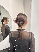 アオ(AO。)&nbsp;カチモリヘア/カチモリシニヨン/編み下ろし/三つ編みアレンジ