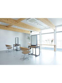 ゆったり広々とした上質空間に2席のみ♪丁寧なカウンセリングと施術でリラックスできるサロンタイムを…